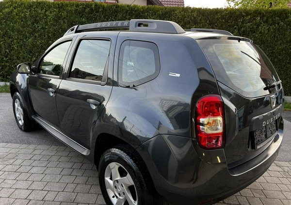 Dacia Duster cena 38900 przebieg: 179000, rok produkcji 2016 z Karlino małe 529